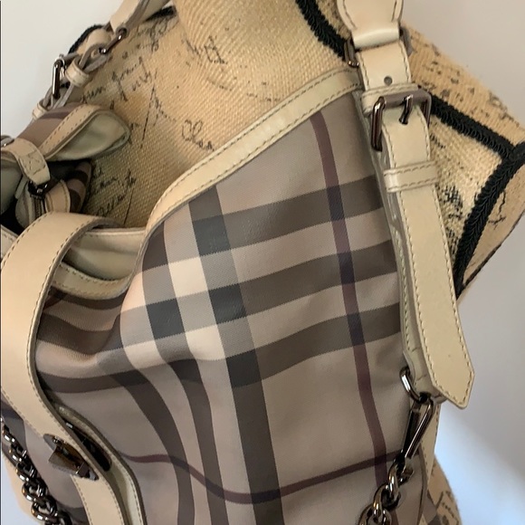 Burberry bucket bag with dustbag and tags - Picture 5 of 14